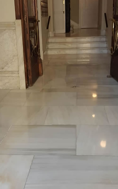 Abrillantado de suelos de mármol